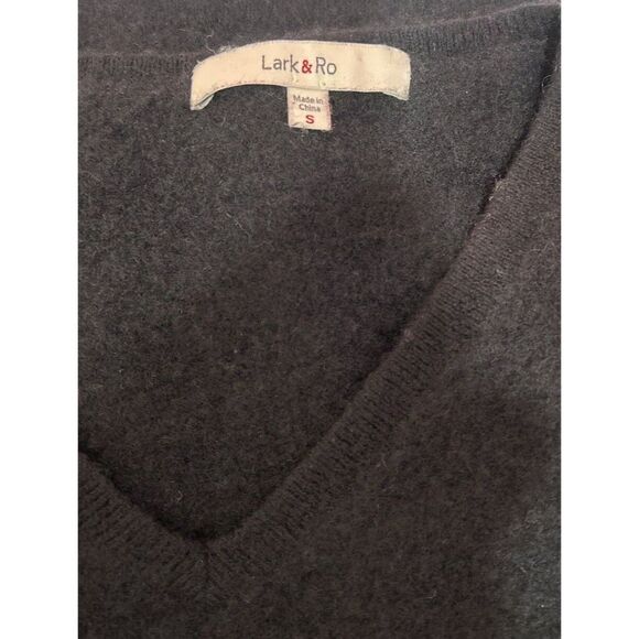 Lark & Ro Sweater Women's Size Small Black 100% Cashmere V-Neck Long Sleeve - Picture 6 of 8
